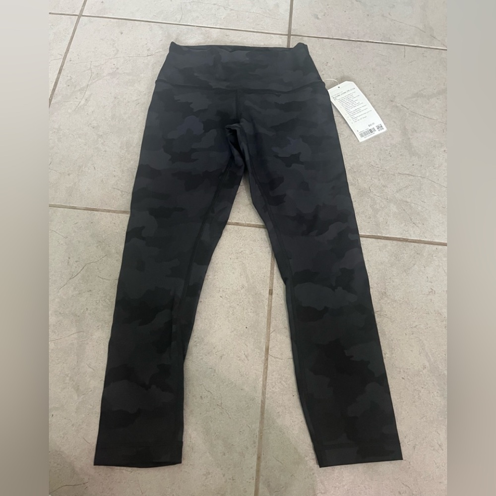 Lululemon Athletica Black Camo Capris